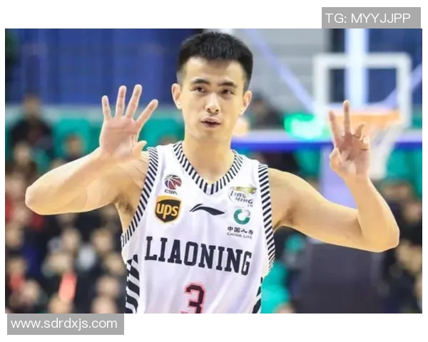 身高183的防守核心后卫如何在绿茵场上展现统治力与坚韧风采